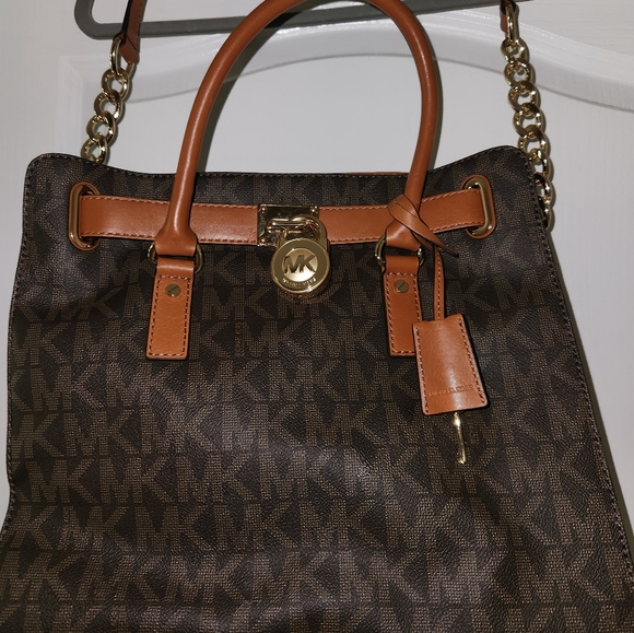 Michael Kors Purse & Wallet - Picture 3 of 3